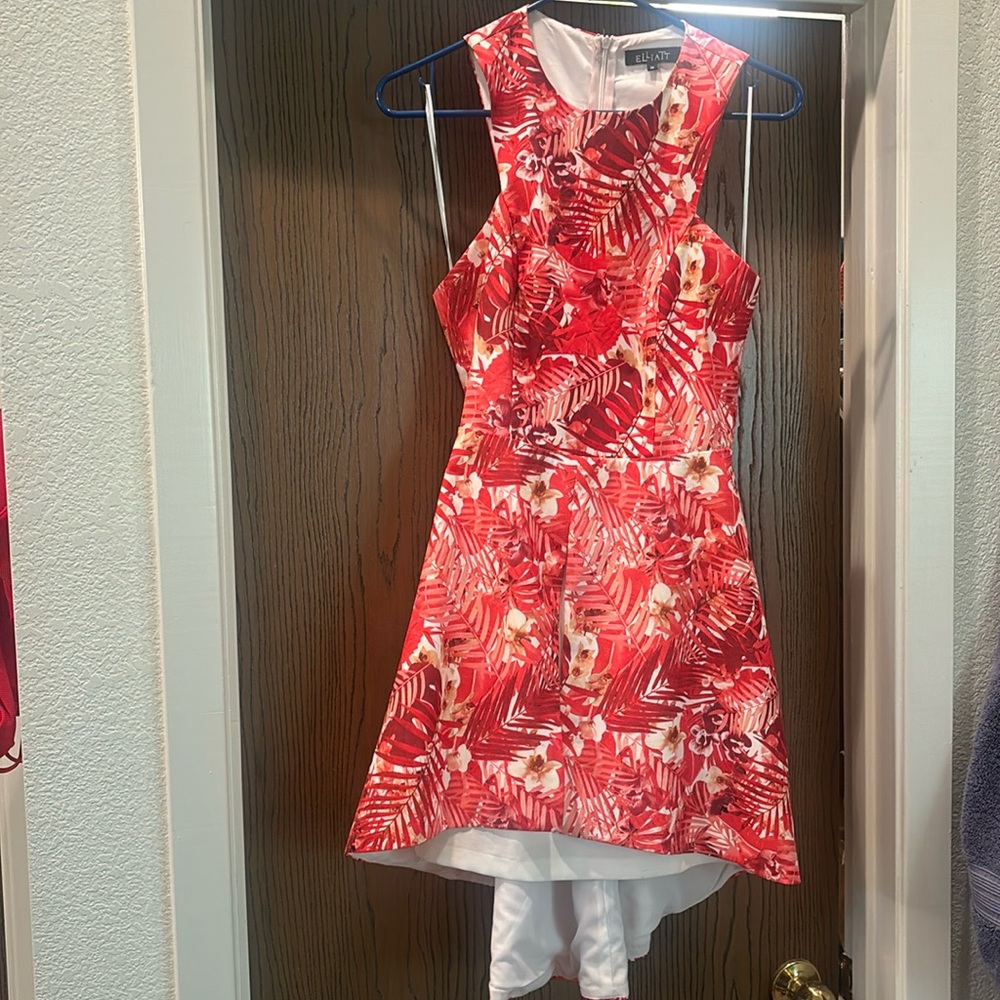 Elliatt dress size medium